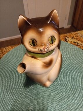 Vintage CMI 8.5" Porcelain Kitty Cat Teapot w/ Green Collar Made in Japan 1972